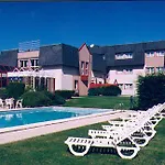 فندق Kyriad Deauville - St Arnoult سانت أرنولت