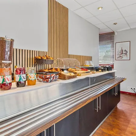 Kyriad Deauville - St Arnoult فندق سانت أرنولت