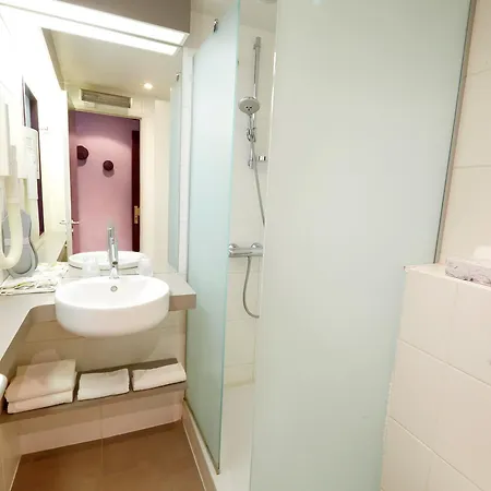 Kyriad Deauville - St Arnoult 3*