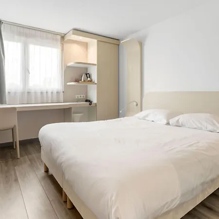 Kyriad Deauville - St Arnoult 3*