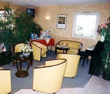 Kyriad Deauville - St Arnoult 호텔 3*