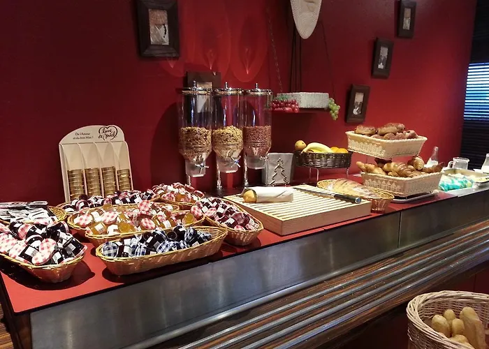 Kyriad Deauville - St Arnoult Hotel 3*