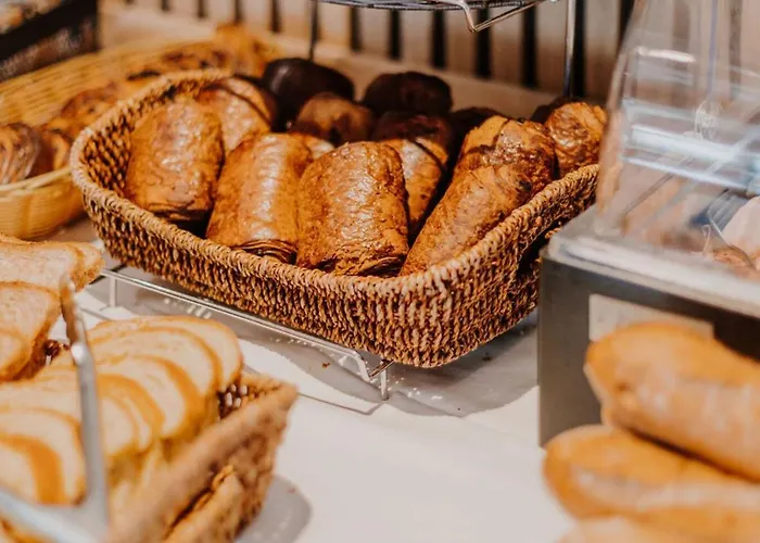 Kyriad Deauville - St Arnoult Hotel 3*